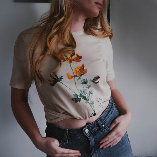 Lotus Corniculatus (Bird's Foot Trefoil) Unisex Tee