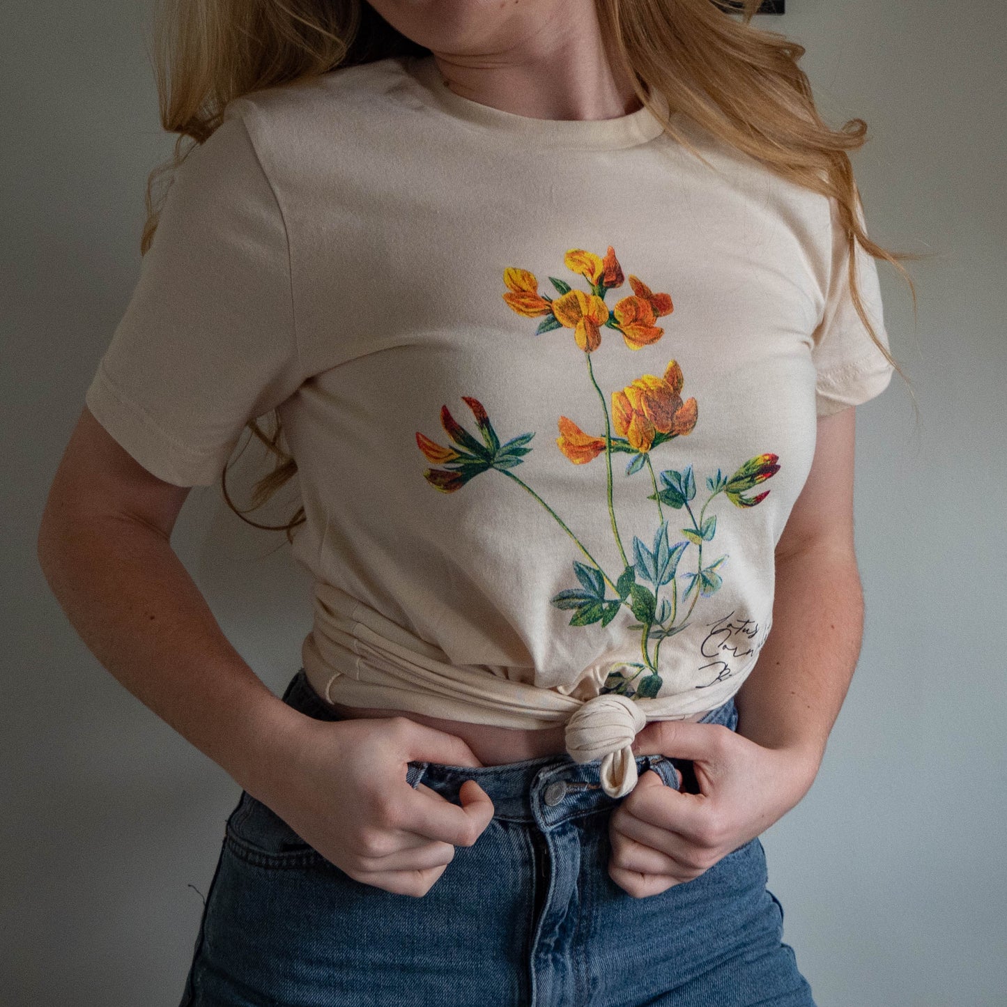 Lotus Corniculatus (Bird's Foot Trefoil) Unisex Tee